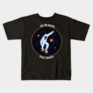 skater astronaut in space Kids T-Shirt